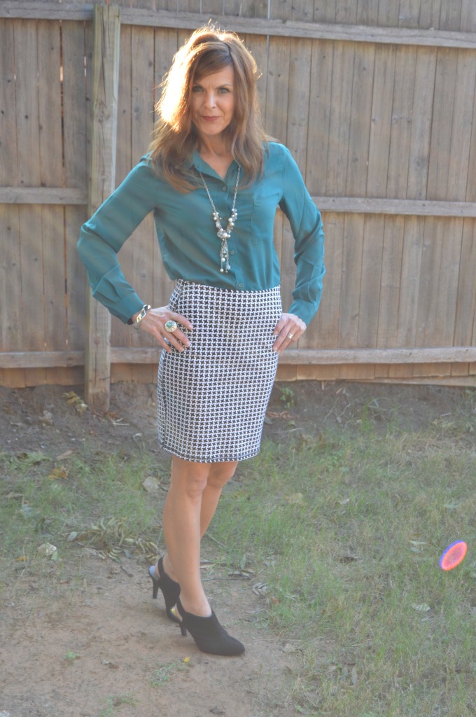 Houndstooth skirt w/teal chiffon blouse + black shooties