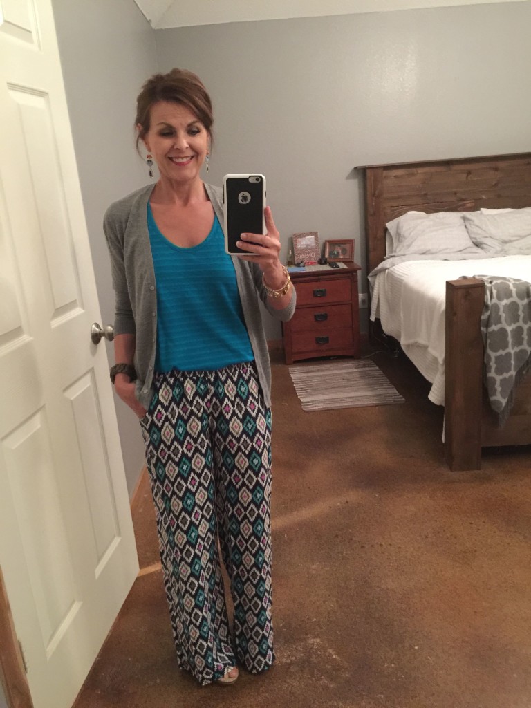 Palazzo pants & sweater