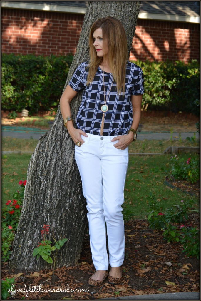 white denim+windowpane top